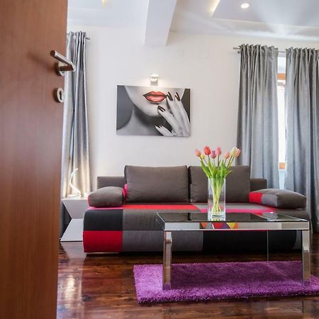 Studio Apartment Lena Kastela Bagian luar foto