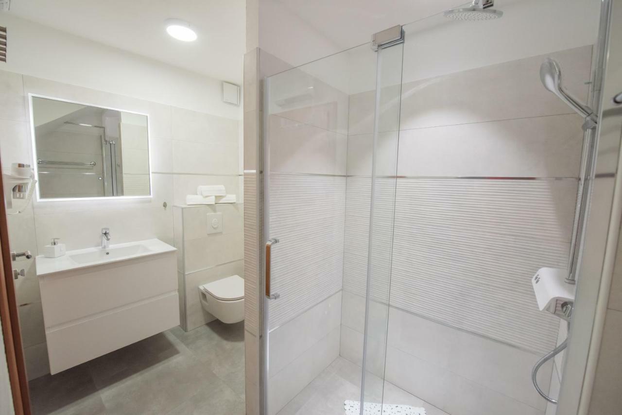 Studio Apartment Lena Kastela Bagian luar foto