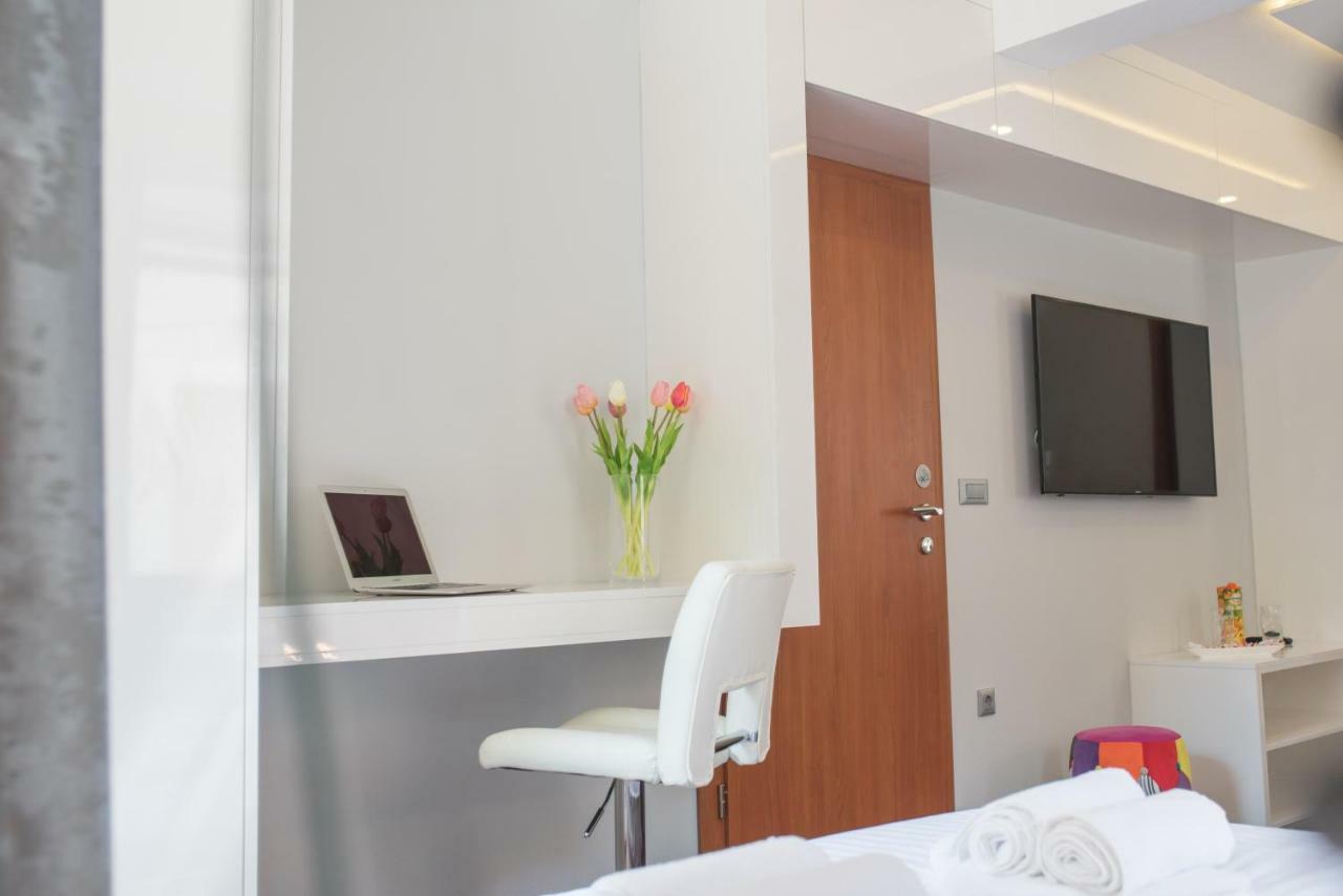 Studio Apartment Lena Kastela Bagian luar foto