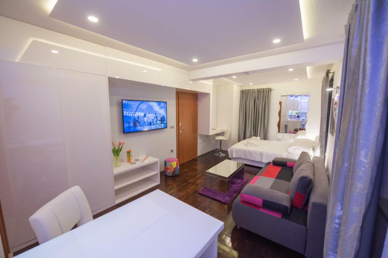 Studio Apartment Lena Kastela Bagian luar foto